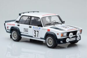 Lada 2105 VFTS #37 H. Ohu Rally Acropolis 1983 IXO 1:18 18RMC145 Métal — image 4 sur 6