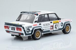 Lada 2105 VFTS #42 S. Brundza Rally 1000 Lakes 1984 IXO 1:18 18RMC146 Métal — image 2 sur 6