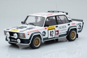 Lada 2105 VFTS #42 S. Brundza Rally 1000 Lakes 1984 IXO 1:18