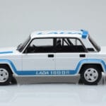 Lada 2105 VFTS Blanc IXO 1:18 - image 3 of 6