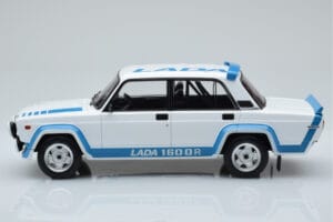 Lada 2105 VFTS Blanc IXO 1:18 18CMC144 Métal — image 3 sur 6