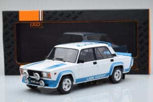 Lada 2105 VFTS Blanc IXO 1:18 18CMC144 Métal — image 6 sur 6