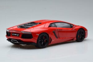 Lamborghini Aventador LP700-4 Andromeda Rouge AUTOart 1:18 74669 Métal — image 3 sur 10