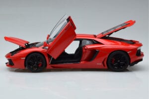 Lamborghini Aventador LP700-4 Andromeda Rouge AUTOart 1:18 74669 Métal — image 4 sur 10