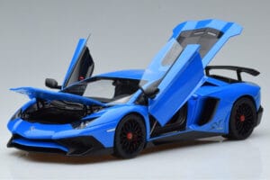 Lamborghini Aventador LP750-4 SV Bleu AUTOart 1:18 74559 Composite — image 2 sur 8