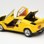 Lamborghini Countach LP 5000 Quattrovalvole Jaune Kyosho 1:18 - image 5 of 8