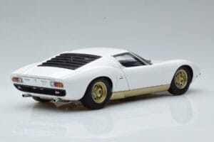Lamborghini Miura SV Blanc AUTOart 1:18 74544 Métal — image 3 sur 8