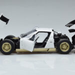 Lamborghini Miura SV Blanc AUTOart 1:18 - image 4 of 8