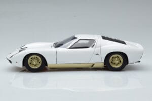 Lamborghini Miura SV Blanc AUTOart 1:18 74544 Métal — image 5 sur 8