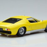 Lamborghini Miura SV Jaune Kyosho 1:18 - image 3 of 11
