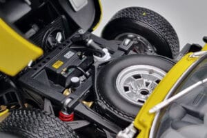 Lamborghini Miura SV Jaune Kyosho 1:18 08317Y Métal — image 10 sur 11
