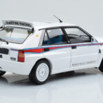 Lancia Delta HF Integrale 6 Blanc Kyosho 1:18 - image 4 of 8