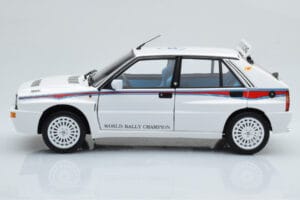 Lancia Delta HF Integrale 6 Blanc Kyosho 1:18 08344E Métal — image 5 sur 8
