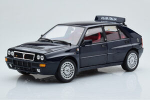 Lancia Delta HF Integrale Club Italia Bleu Kyosho 1:18