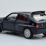 Lancia Delta HF Integrale Club Italia Bleu Kyosho 1:18 - image 7 of 8