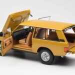 Land Rover Range Rover Classic Jaune Almost Real 1:18 - image 5 of 8