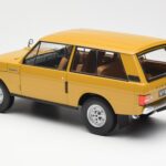 Land Rover Range Rover Classic Jaune Almost Real 1:18 - image 7 of 8