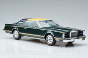 Lincoln Continental Mark V Vert Foncé MCG 1:18 MCG18404 Métal — image 4 sur 6