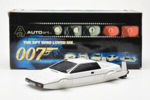 Lotus Esprit Type 79 James Bond The Spy Who Loved Me Submarine Blanc AUTOart 1:18 75306 Métal — image 2 sur 8