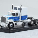 Mack Superliner Magnum Blanc Bleu IXO 1:43