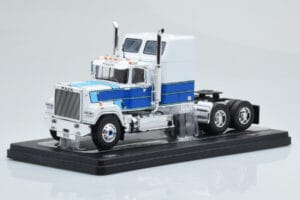 Mack Superliner Magnum Blanc Bleu IXO 1:43