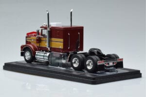 Marmon CHDT Rouge Or IXO 1:43 TR157 Métal — image 5 sur 6