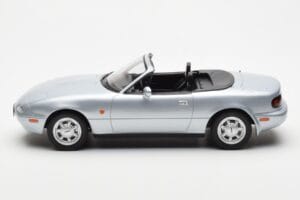Mazda MX-5 NA Argent Norev 1:18 188023 Métal — image 3 sur 7
