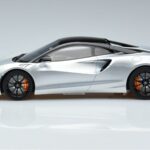 McLaren Artura Argent GT Spirit 1:18 GT873 Résine - image 3 of 6