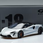 McLaren Artura Argent GT Spirit 1:18 GT873 Résine - image 6 of 6