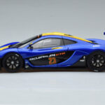 McLaren P1 GTR Bleu Avec Rayures Jaunes AUTOart 1:18 - image 4 of 7