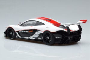 McLaren P1 GTR Blanc Brillant Avec Rayures Rouges AUTOart 1:18 81541 Composite — image 6 sur 7