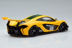 McLaren P1 GTR Jaune Avec Rayures Vertes AUTOart 1:18 81544 Composite — image 3 sur 7