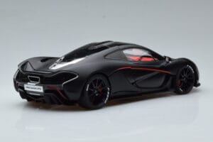 McLaren P1 Noir Mat AUTOart 1:18 76027 Métal — image 3 sur 9