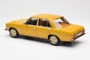 Mercedes 200/8 W115 Sahara Jaune Norev 1:18 183771 Métal — image 7 sur 8