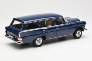 Mercedes 200 Universal W115 Bleu Norev 1:18 183599 Métal — image 3 sur 8