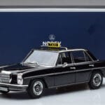 Mercedes 200 W115 Taxi Norev 1:18 183776 Métal - image 7 of 7
