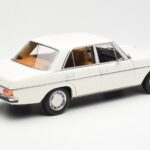 Mercedes 200 W115 Blanc Norev 1:18 - image 3 of 8