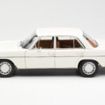 Mercedes 200 W115 Blanc Norev 1:18 - image 4 of 8