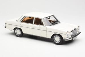 Mercedes 200 W115 Blanc Norev 1:18 183770 Métal — image 6 sur 8