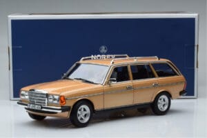 Mercedes 200T S123 AMG Package Beige Norev 1:18 183739 Métal — image 9 sur 9