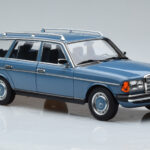 Mercedes 200T S123 Bleu Norev 1:18 - image 5 of 7