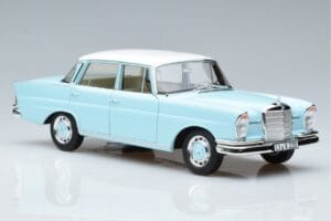 Mercedes 220 S W111 Bleu Norev 1:18 183920 Métal — image 5 sur 7