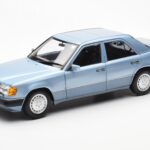 Mercedes 230E W124 Bleu Clair Métallique Norev 1:18