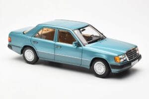Mercedes 230E W124 Beryl Metallic Édition Concessionnaire Norev 1:18 B66040698 Métal — image 6 sur 8