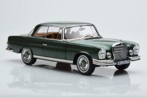 Mercedes 250 SE Coupe W111 Vert Métallique Édition Limitée Norev 1:18 183764 Métal — image 5 sur 7