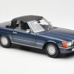Mercedes 300 SL R107 Bleu Nautique Norev 1:18 - image 6 of 8
