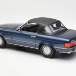 Mercedes 300 SL R107 Bleu Nautique Norev 1:18 - image 7 of 8