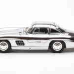 Mercedes 300 SL W198 Chrome Minichamps 1:18 - image 4 of 8