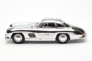 Mercedes 300 SL W198 Chrome Minichamps 1:18 B66040645 Métal — image 4 sur 8