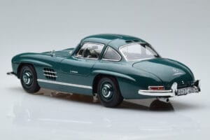 Mercedes 300 SL W198 Gullwing Vert Norev 1:18 183851 Métal — image 6 sur 7